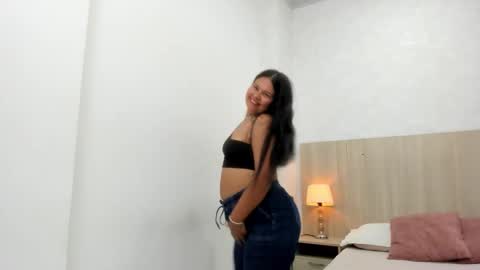 Esmeralda online show from March 3, 7:42 pm