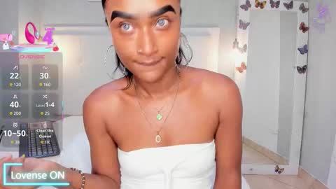 esmeraldanyx online show from November 24, 9:28 pm