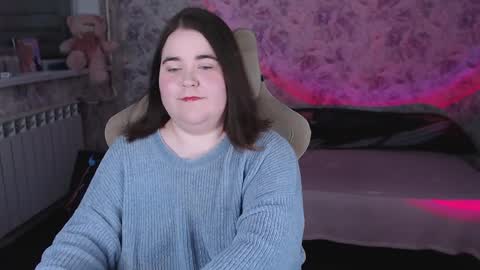 estelle_hicks online show from April 8, 7:05 pm