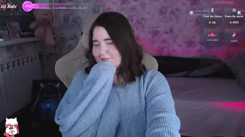 estelle_hicks online show from April 16, 9:39 pm