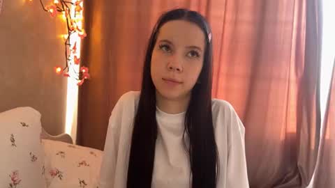 estellezdebski online show from July 4, 2:24 pm