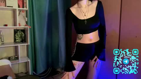 Kate online show from March 28, 1:21 pm