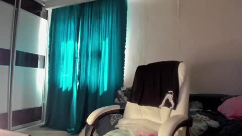 Eva online show from June 2, 7:42 am