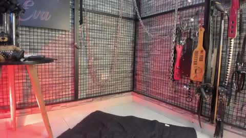 EVA INDEPENDENT MODEL online show from April 4, 12:42 am