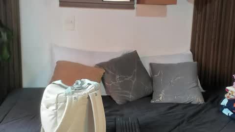 Eva online show from May 11, 1:24 pm