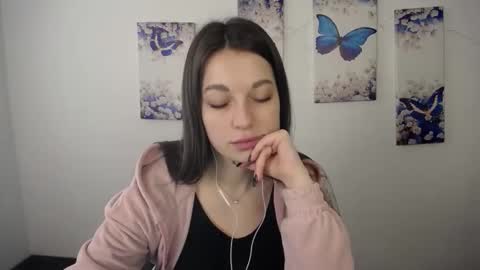 Eva online show from April 5, 2:27 pm