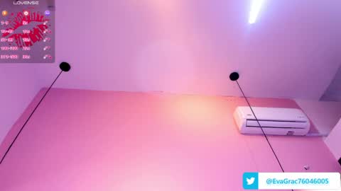 Eva Grace  online show from April 10, 6:30 am