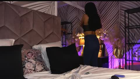 EvaRhea online show from March 31, 3:06 am