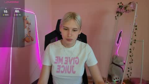 Evelina online show from June 2, 3:40 am