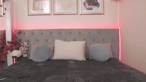 Evelin online show from April 24, 11:35 am