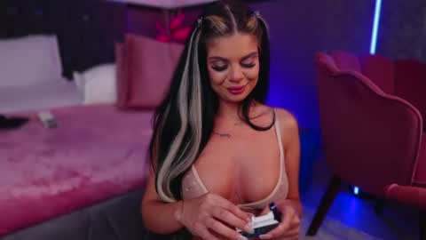 EvieeBliss online show from July 3, 12:44 pm