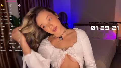 evielina online show from August 2, 12:13 am