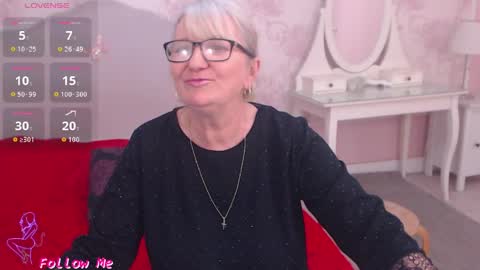 Alana online show from June 2, 10:00 pm