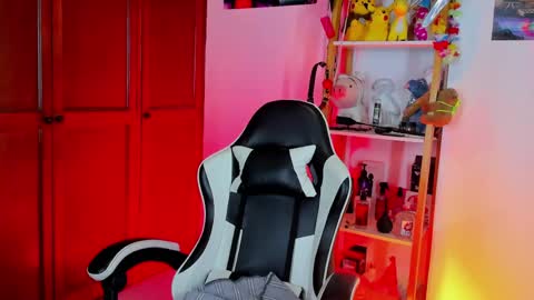 Emily online show from May 10, 7:16 pm