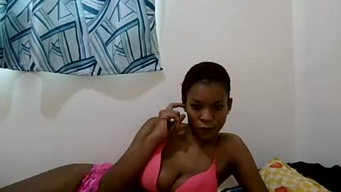 faizah_ online show from July 25, 11:39 am