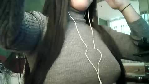 Love online show from March 25, 3:15 pm