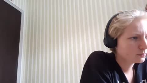Jenny online show from June 15, 1:44 pm