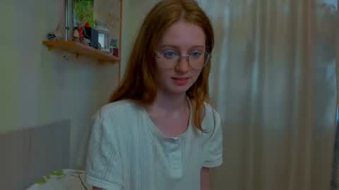 fire_luna online show from June 10, 9:52 am
