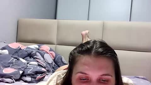 Sara online show from October 16, 6:43 pm