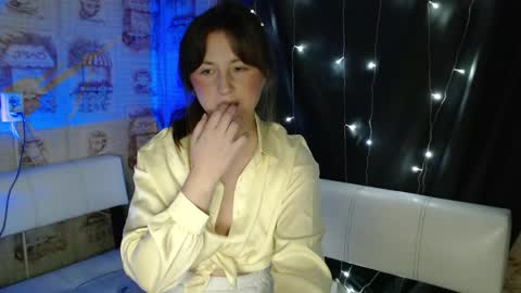 Flora online show from April 15, 3:56 pm