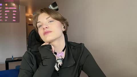 Flora online show from June 5, 10:10 am