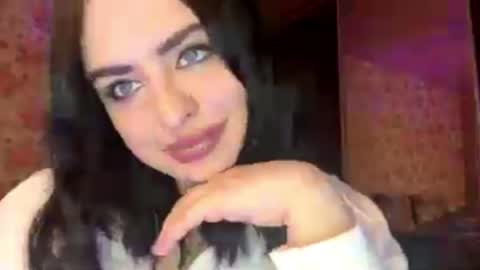 Emma online show from February 25, 8:40 pm