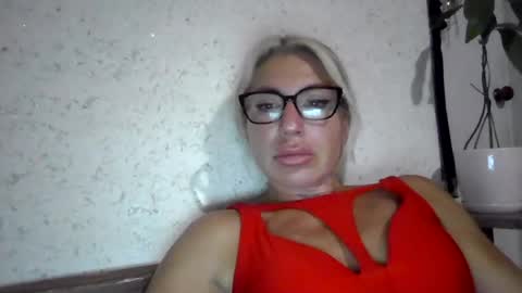 fox_red_lady7 online show from July 6, 7:38 pm