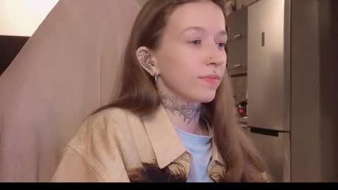 fran_bow online show from February 9, 3:31 am