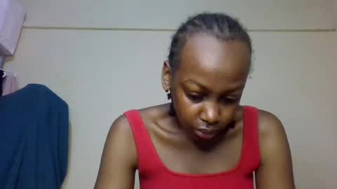 freaky_beauty online show from July 8, 8:05 am