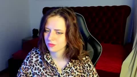 FreyaVeys online show from May 31, 6:52 am