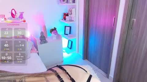   online show from March 20, 8:14 pm