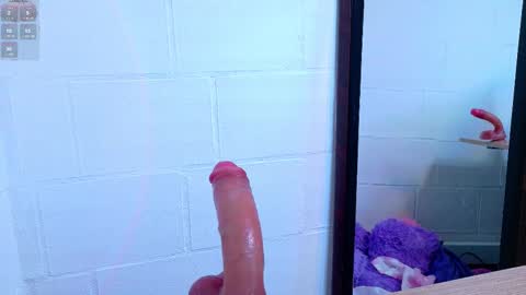 giaa rossi online show from March 8, 2:04 am