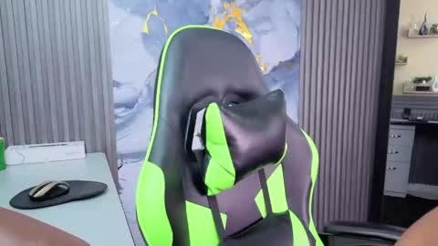   online show from April 13, 11:33 am