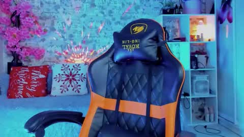 Gina online show from April 10, 6:30 am