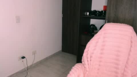 giny_bean online show from April 10, 1:55 am