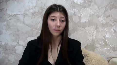 girl_cute007 online show from April 14, 5:35 pm