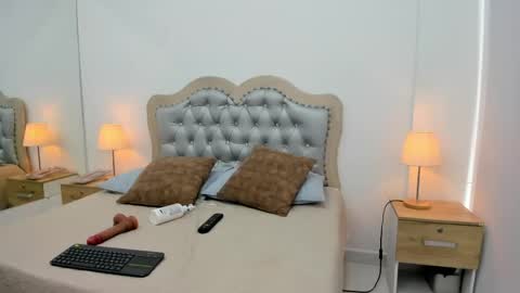 Gisel online show from May 7, 1:48 pm