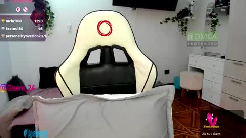 Gisella  online show from April 18, 7:07 pm