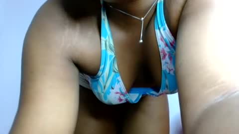 sweet girl online show from June 27, 9:32 am