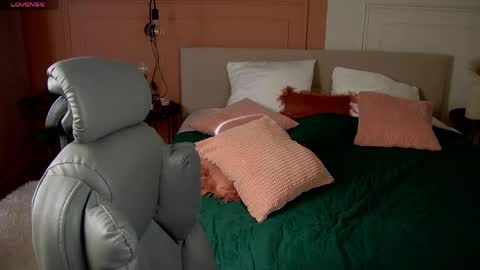 Margo online show from April 24, 2:14 am