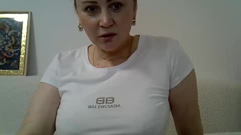 golden_kessie online show from May 15, 6:49 am