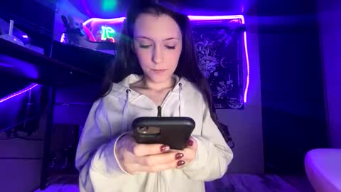 grace online show from April 28, 7:12 am