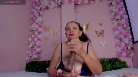 Mi Name is violeta  online show from April 20, 2:53 pm