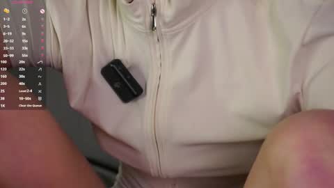 Kelly online show from April 25, 3:20 pm