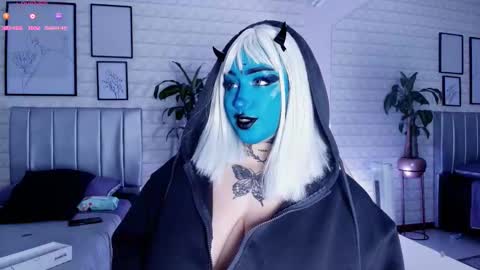   online show from September 24, 7:13 pm