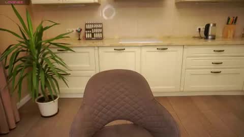 Ariella online show from June 16, 5:36 pm