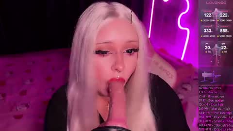Molly and  PVT 42TKMIN 3 help us get 100 likes online show from July 9, 7:16 pm