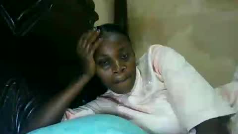 hairy_africanbae online show from June 26, 10:11 pm