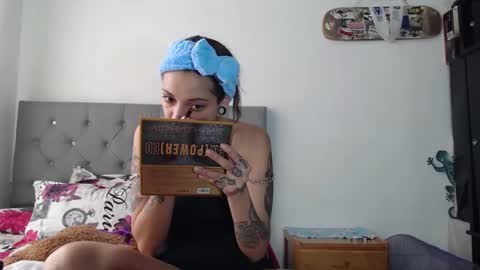 Hanya online show from December 10, 7:32 pm