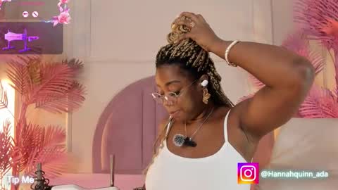 hanaahquinn online show from March 29, 11:53 am